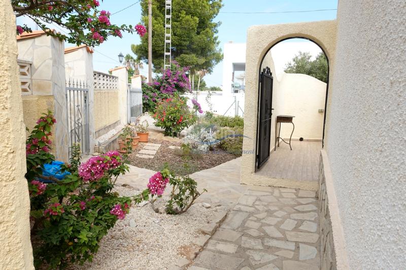 Foto 3e438aa6-bf52-4be5-99f8-2849b00d8dba. Rent chalet with heating parking pool in El Montgó Dénia