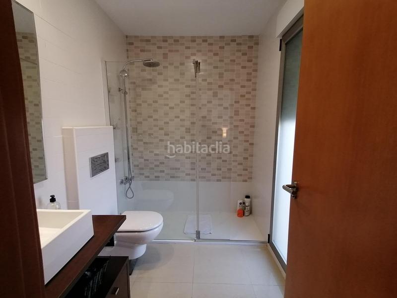 Foto 39cd37fc-2186-4657-b8ba-f24b9e1b874d. Casa adossada amb calefacció aparcament piscina a Dénia