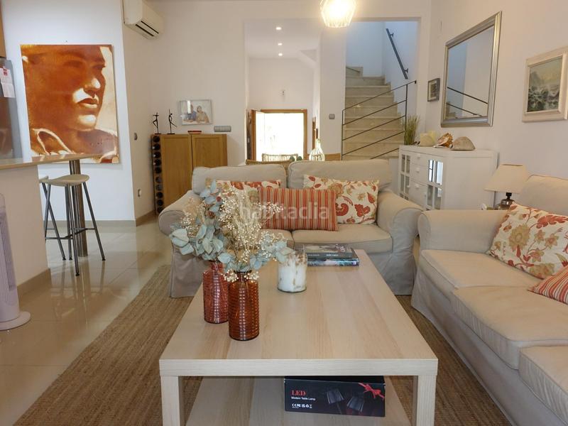 Foto 54f7a447-d09a-457e-a018-9173e268fa69. Casa adossada amb calefacció aparcament piscina a Dénia