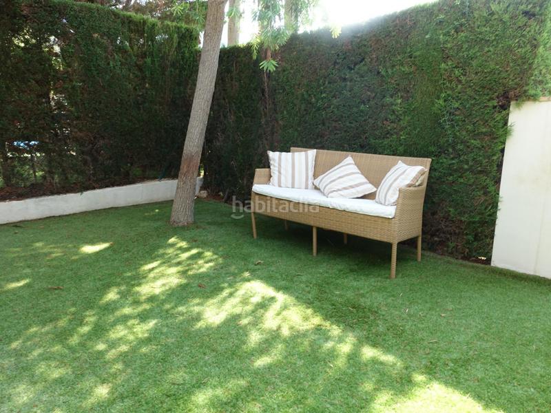 Foto a40eeb9f-9964-45b9-b59b-1c7177790296. Casa adossada amb calefacció aparcament piscina a Dénia