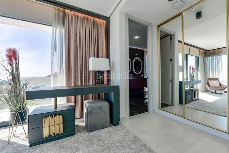 Foto 88e628bb-8ea2-42e5-9306-2a8090baec3c. Chalet con riscaldamento parcheggio piscina in Via Parque Benidorm