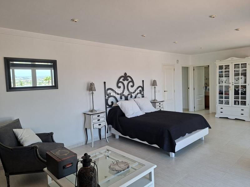 Foto f45be747-f5f8-4fea-9d21-b8648fdd04e8. Chalet with heating parking pool in El Montgó Dénia