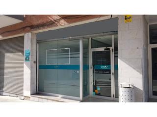 Lloguer Local Comercial  Carretera sant quintí. Local en alquiler en carretera st. quintí de 2 plantas en el cen