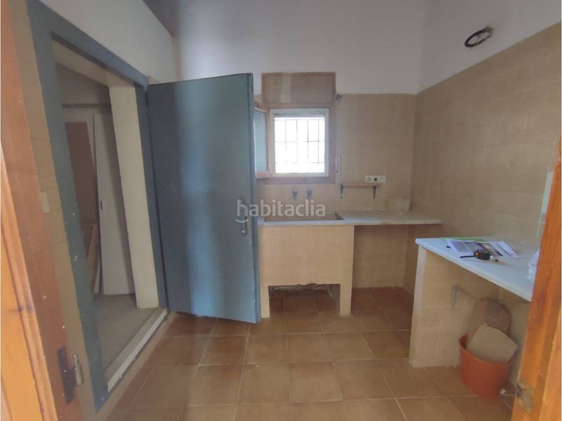 Foto 62d1f4b5-fa9a-40a1-a833-2e04e4ab234a. Local comercial a Sant Sadurní d´Anoia