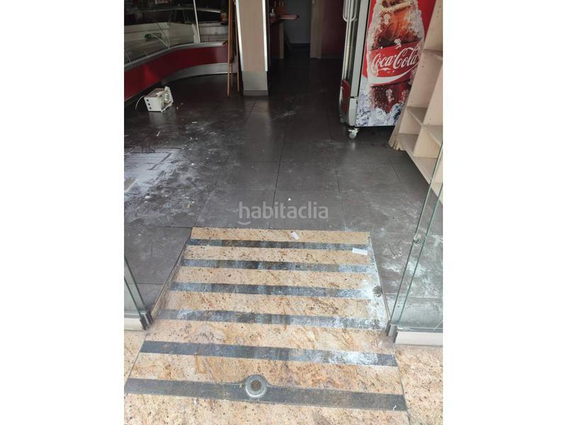 Foto 261d60f4-b7d5-476a-b7f0-cec6b770851a. Alquiler local comercial se alquila local en el centro con aparcamiento delante en Sant Sadurní d´Anoia