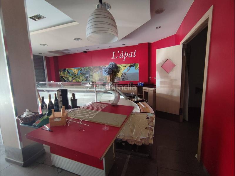 Foto 32f3c8c2-1dea-4038-92b8-fa893ed93320. Alquiler local comercial se alquila local en el centro con aparcamiento delante en Sant Sadurní d´Anoia