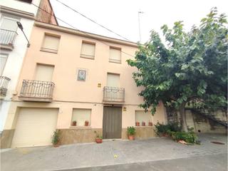 Maison  Molí. Casa espaciosa con encanto en el corazón de torrelavit, con terr