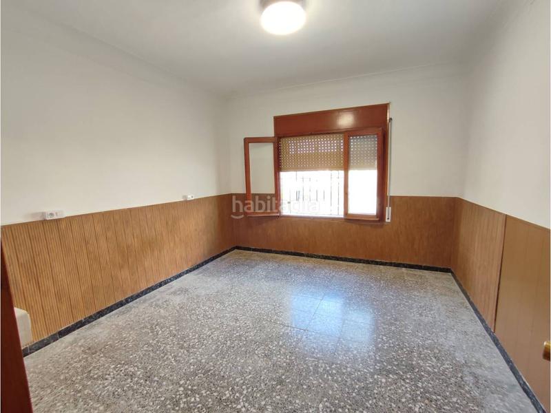 Foto c62b3998-67e4-480f-a530-f27baaee8454. Alquiler local comercial piso en alquiler en la granada en Granada (La)