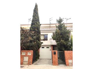 Maison  Calle plaça boveria. Casa en venta en la granada del penedès  amplios espacios, luz n