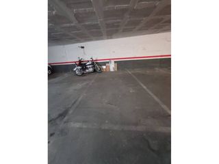 Parking coche  Paseo psg bar�ton mastias ferret. Se vende plaza de aparcamiento econ�mica