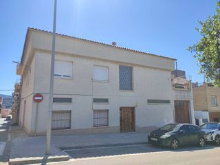 Casa  Calle alacant. Gran oportunidad con m�ltiples posibilidades en ubicaci�n privil