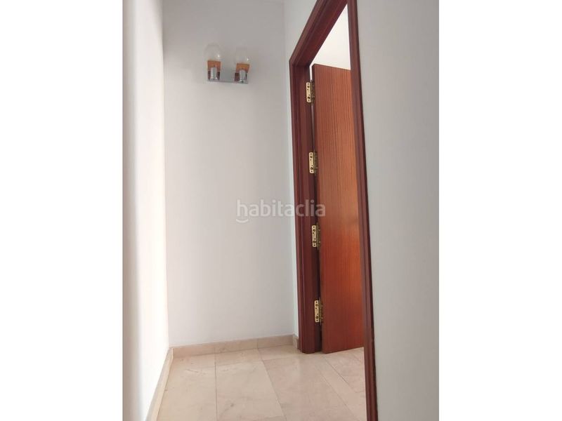 Foto 697546e3-f476-4566-8817-fc1d9a2e8f5d. Casa amb calefacció aparcament a Granada (La)