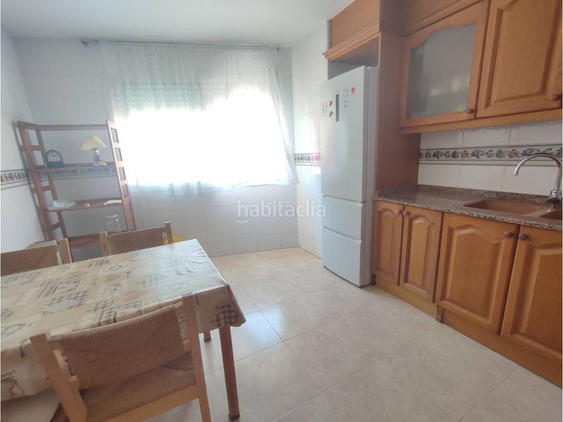 Foto 9b29b015-2d8b-4045-9d29-c5676b6e5e3d. Casa amb calefacció aparcament a Granada (La)