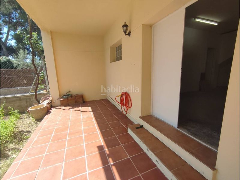Foto b3f52346-d5a4-4963-9063-1c4e07fad73f. Casa amb calefacció aparcament a Granada (La)