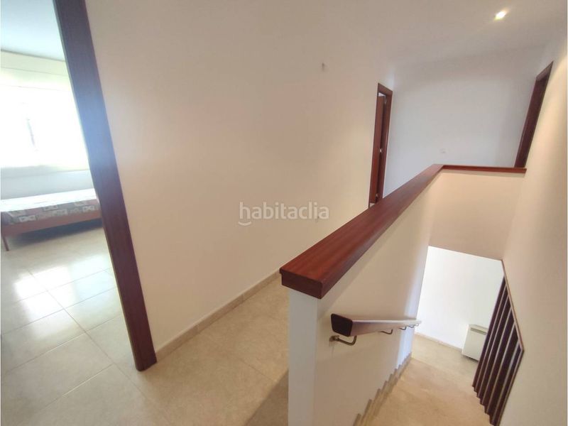 Foto d9e3c1a8-f1e5-4407-88f2-5385c82d5bba. Casa amb calefacció aparcament a Granada (La)