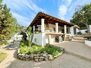Casa  Berganti. Chalet independiente en torrenova!