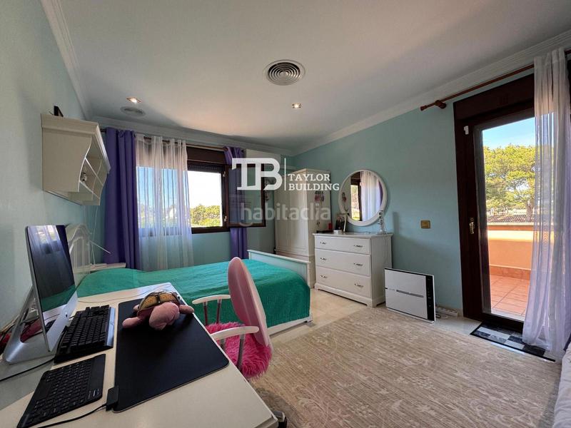 Foto 5fb90d81-ba3c-4802-9868-526a1f62a679. Casa amb calefacció aparcament piscina a El Toro Calvià