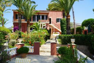 Xalet  Pere miquel marqués. Exclusiva villa con vistas al mar en palmanova!