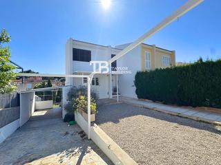 Maison  Capricornio. Chalet pareado en baha azul  llucmajor!