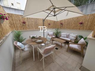 Pis  Colubi. Planta baja reformada en santa catalina con terraza!