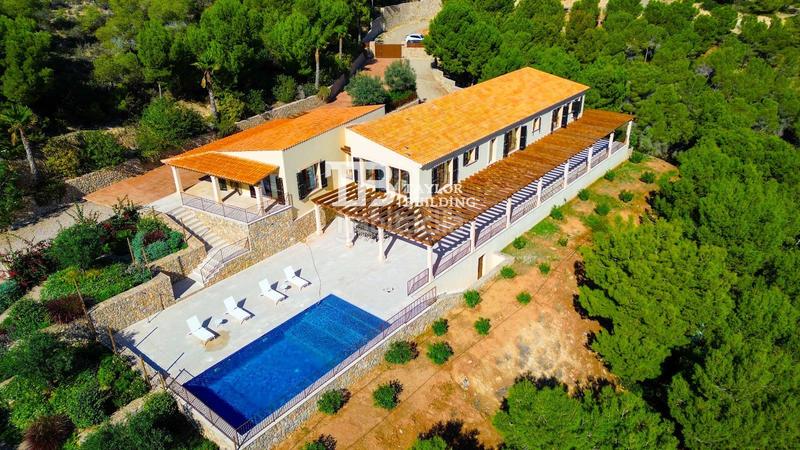 Foto e5142cee-de1b-4782-9bc6-594ebb72d963. Haus mit heizung parking pool in port d´Andratx Andratx