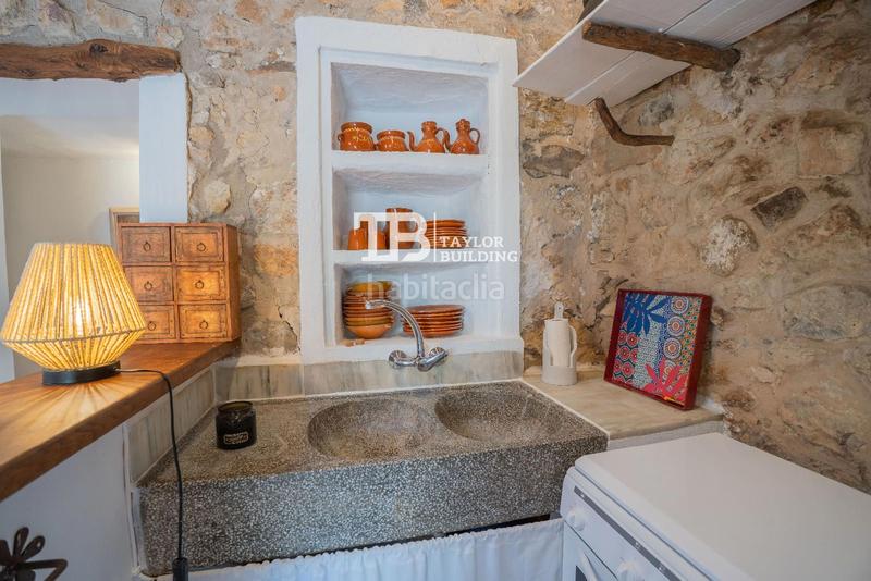 Foto 1ffc5411-d64f-4096-9587-071353e5a346. Casa joya histórica con vistas impresionantes al mar en sarracó ! en Andratx