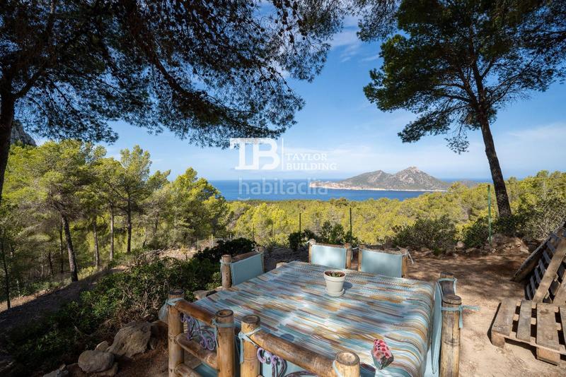 Foto d8931bfb-b84d-4bad-90db-c40506f9be3d. Casa joya histórica con vistas impresionantes al mar en sarracó ! en Andratx