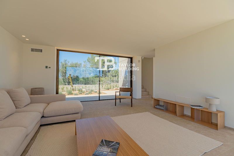 Foto 54f473f4-3c3f-4aac-ba6f-6e2ced33976b. Casa amb calefacció aparcament piscina a Son Gual Palma de Mallorca