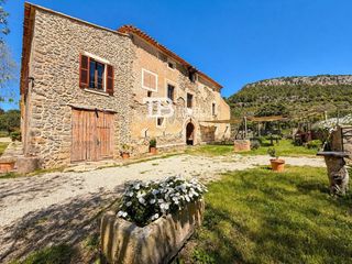 House  De sa riera. Finca mallorquina con vistas privilegiadas en puigpunyent!