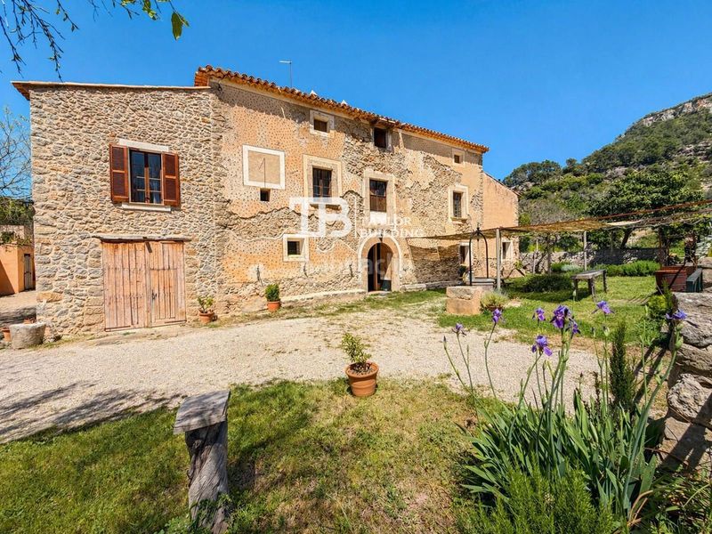 Foto ac86fbae-3f43-49f6-b405-7d673bf0cedc. Casa amb aparcament a Puigpunyent