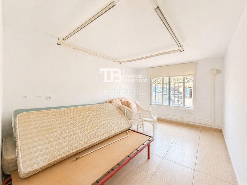 Foto e653b659-d7c6-41a9-a5c8-7a4265dd8249. Local comercial a Peguera Calvià