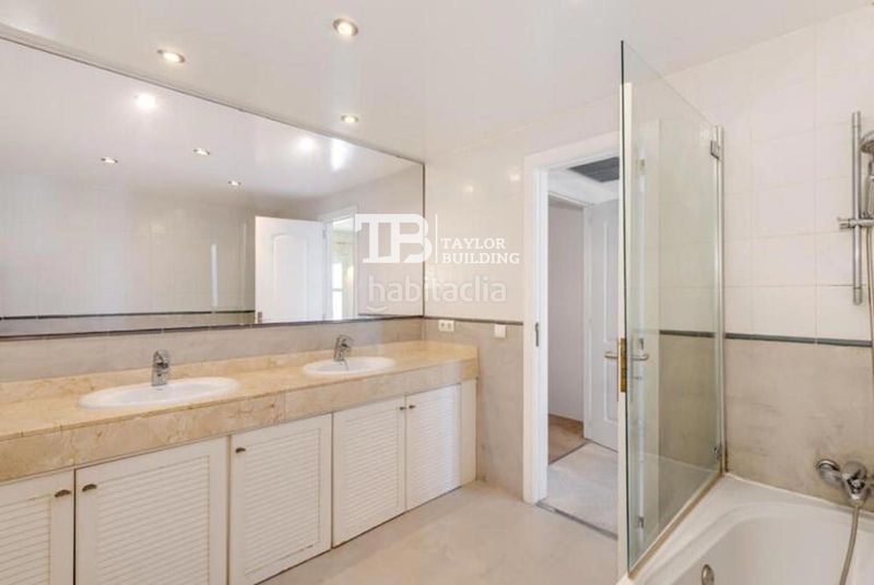 Foto 18e4b9c4-4d5b-41a7-972b-ba6099efc7fc. Casa adossada amb calefacció aparcament piscina a Palma de Mallorca