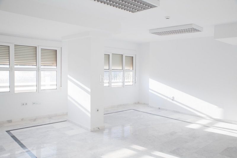 Foto 18366b0a-c168-48e0-91e4-b0e1645765eb. Lloguer oficina a calle doctor luis calandre 34 a Cartagena