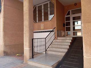 Rent Office space  Calle mayor. Oficina en calle mayor con visibilidad