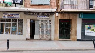 Locale commerciale in Calle mayor 63. Local comercial en calle mayor de la unión  máxima visibilidad y