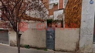 Wohngrundstück in Trinitat Vella. Solar en venta en barcelona  la trinitat vella