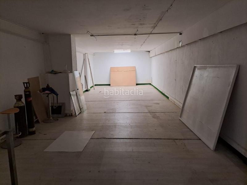 Foto 51bedbf2-b11c-45c5-8e3d-2b5a4b8c87c2. Location local commercial dans calle villarroel 43 dans Barcelona