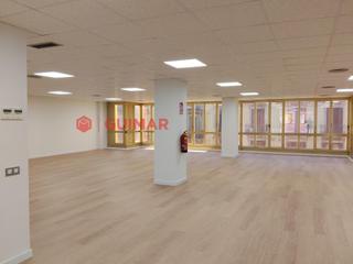 Rent Office space  Roger de lluria. Oficina en alquiler en calle roger de llúria!
