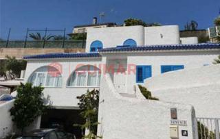 Chalet à Corbera de Llobregat. Especial inversores. chalet independiente alquilado en venta en