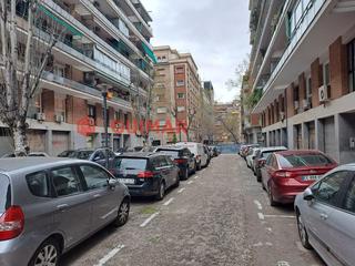 Business premise in Barri de les Corts. Local en venta o alquiler en c loreto les corts