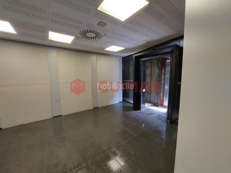 Foto 7a4103bc-4f80-46bb-beba-5038848b5076. Alquiler local comercial local en venta o alquiler ps. torras i bages en Barcelona