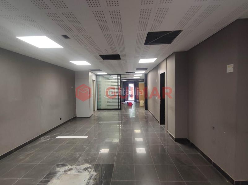 Foto cfc80b0b-4bca-4d97-b749-e33868ee1b3f. Alquiler local comercial local en venta o alquiler ps. torras i bages en Barcelona