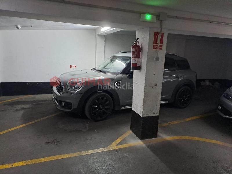 Foto dde3f396-53f7-4fb9-8a42-f64d12a162f5. Car parking in Vila de Gràcia Barcelona