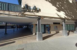 Local commercial à Molins de Rei. Local en venta en molins de rei c ferran agullo