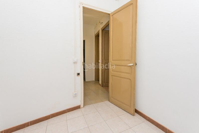 Foto 1c7632d6-687a-4a42-81ca-aa6f07e7670d. Piso especial inversores. venta de piso alquilado c rafael capdevila en Barcelona