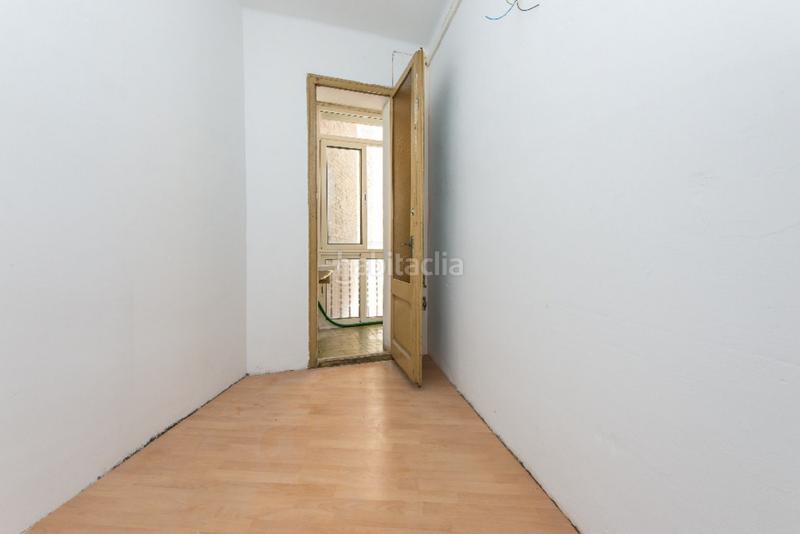 Foto 221ff527-6d1e-4f52-b7c9-05672a170d62. Piso especial inversores. venta de piso alquilado c rafael capdevila en Barcelona