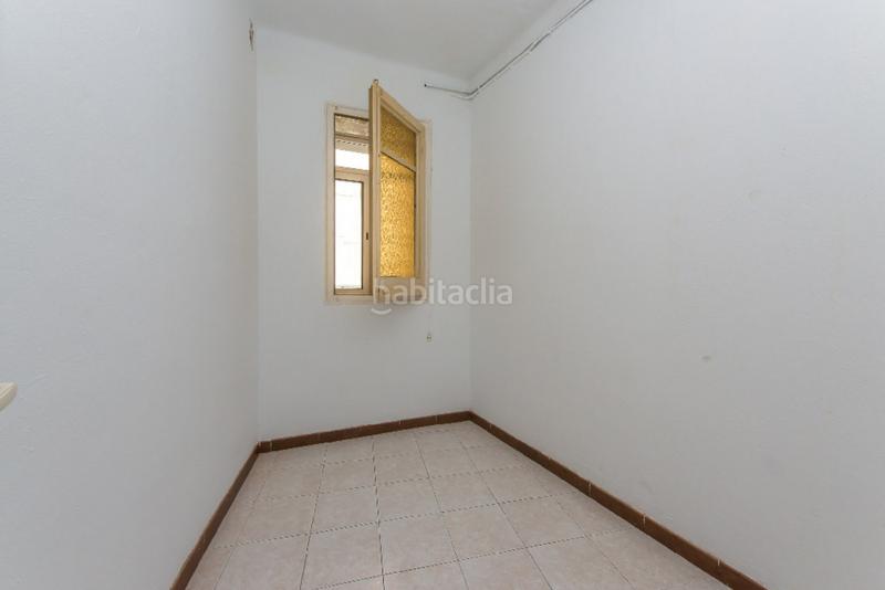 Foto 5f746878-c0fd-4874-9abb-38fbbfcd2ffc. Piso especial inversores. venta de piso alquilado c rafael capdevila en Barcelona