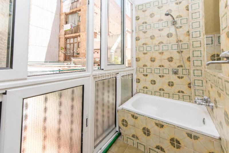 Foto 8bb4196c-b5d3-404c-9ce4-c8e99a1abf65. Piso especial inversores. venta de piso alquilado c rafael capdevila en Barcelona