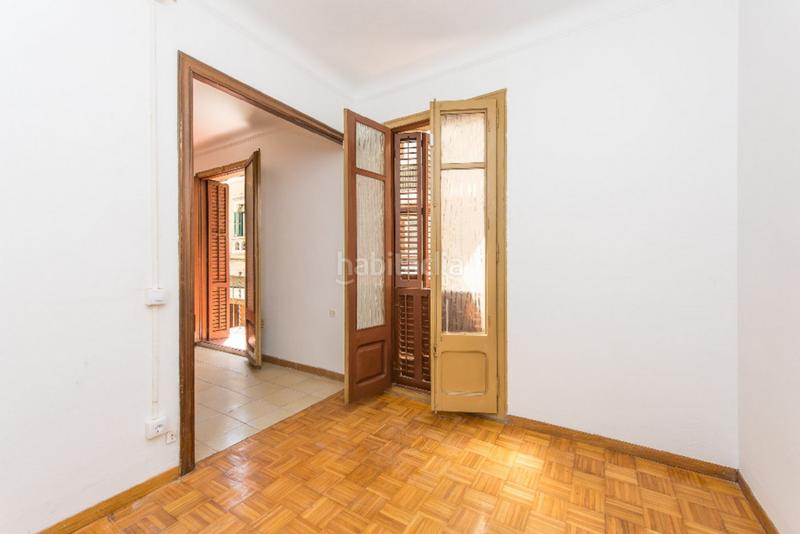 Foto deec21d0-ed24-4de8-92e8-d634592a2435. Piso especial inversores. venta de piso alquilado c rafael capdevila en Barcelona