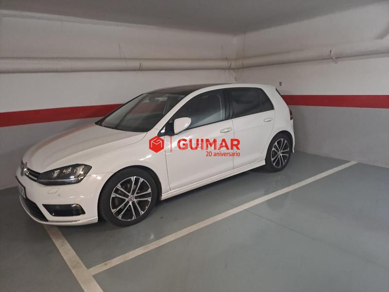 Foto c45803fc-41bd-499a-af7f-cf8a225512ec. Aparcament cotxe a La Plana Esplugues de Llobregat